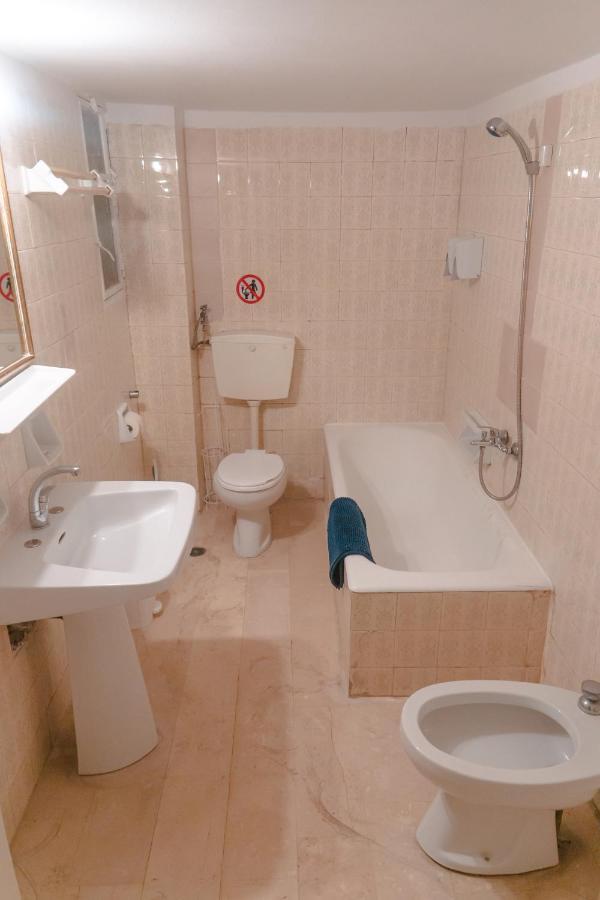 Apartment In Center Of Atenas Exterior foto